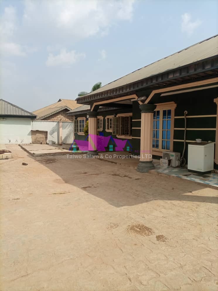 4 bedroom bungalow at ire akari akala express way Ibadan