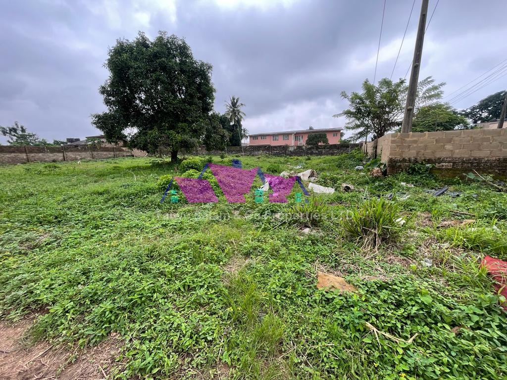 9 plots Landed property In high brow area