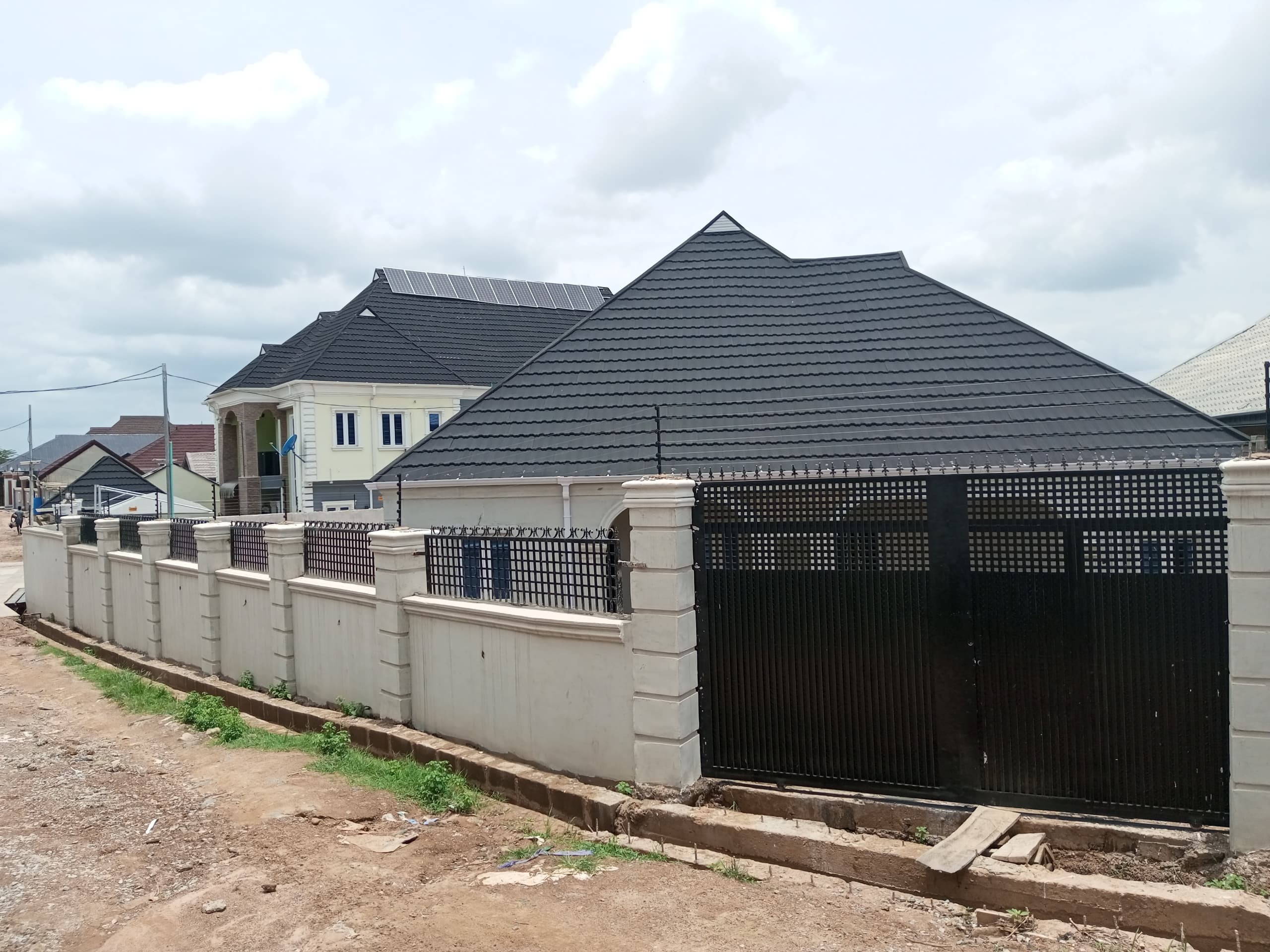 Uncompleted 4 bedroom bungalow