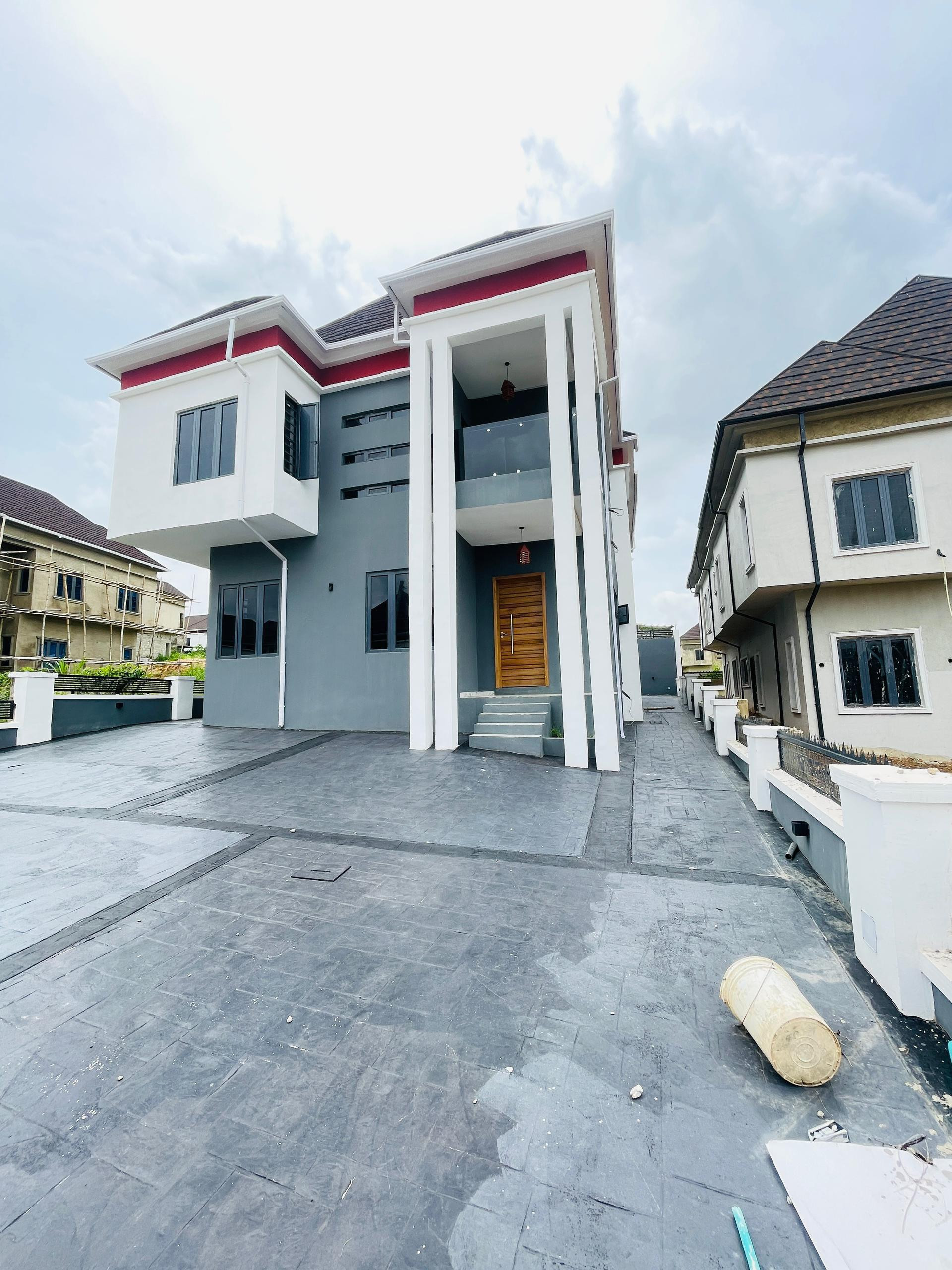 4 bedroom duplex with BQ