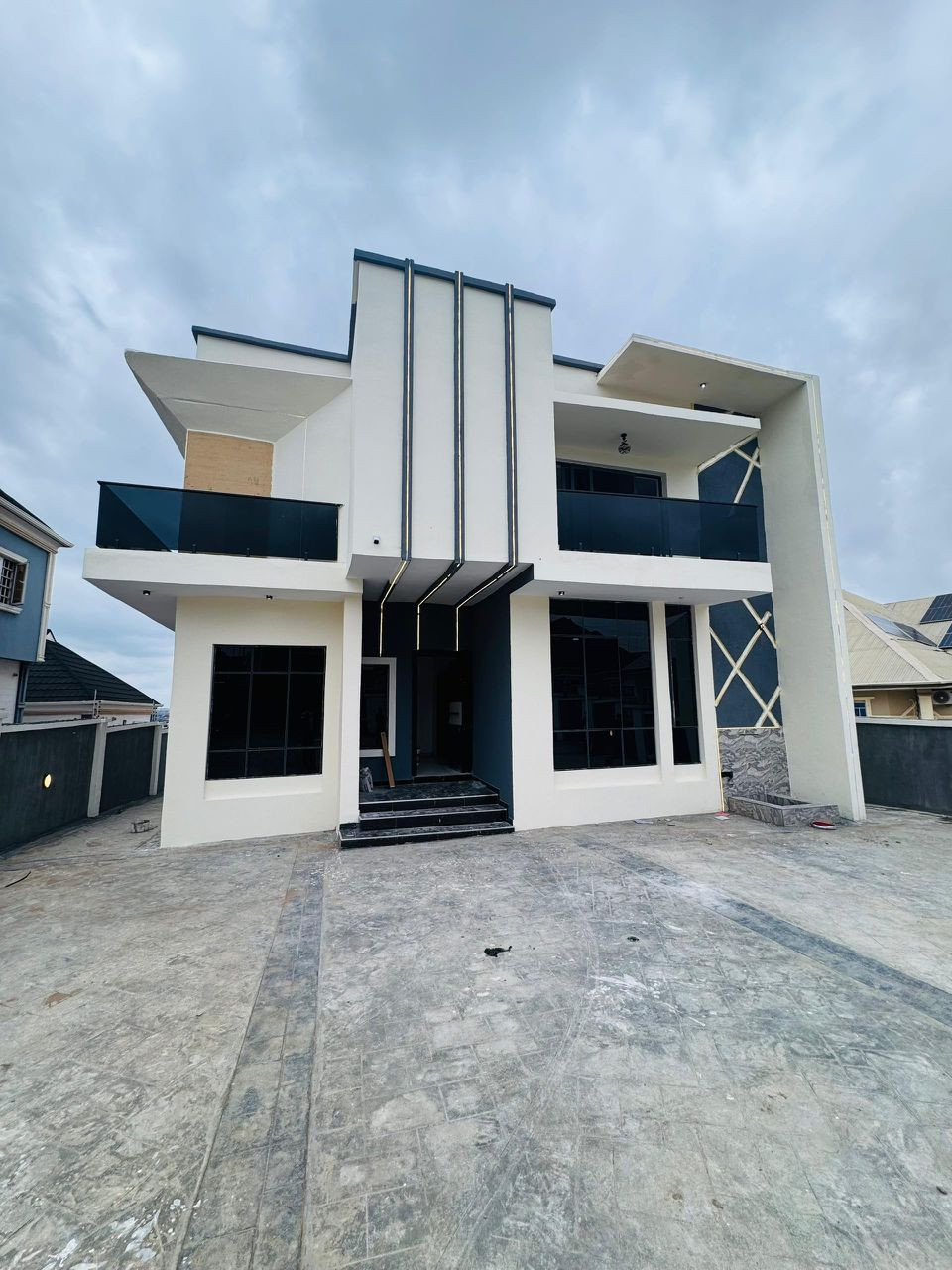 Newly Built 4 Bedroom Detached Duplex with Bq