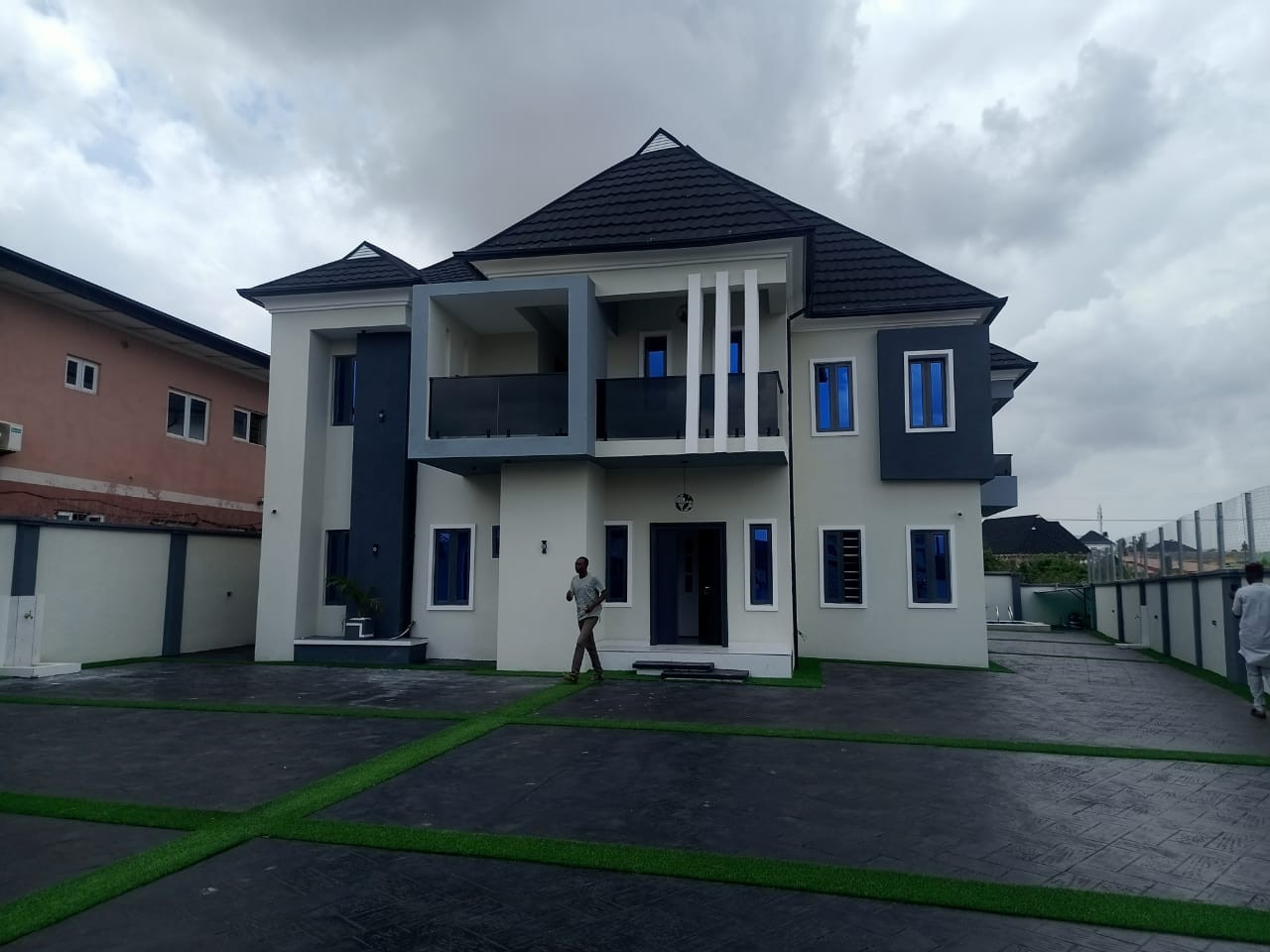 5 Bedroom Detached Duplex with Bq & Swimming Pool