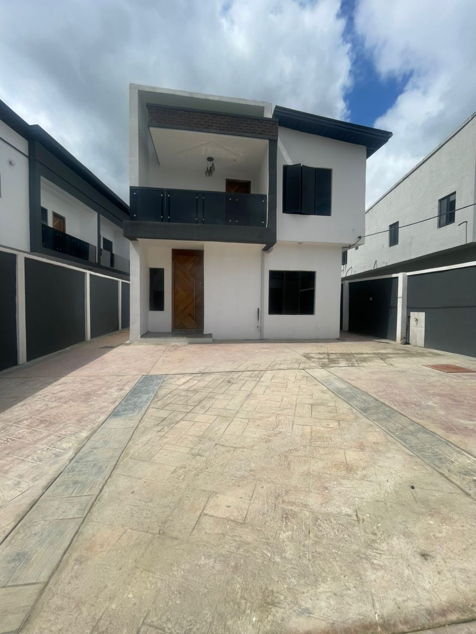 Newly Built 4 Bedroom Duplex with Bq