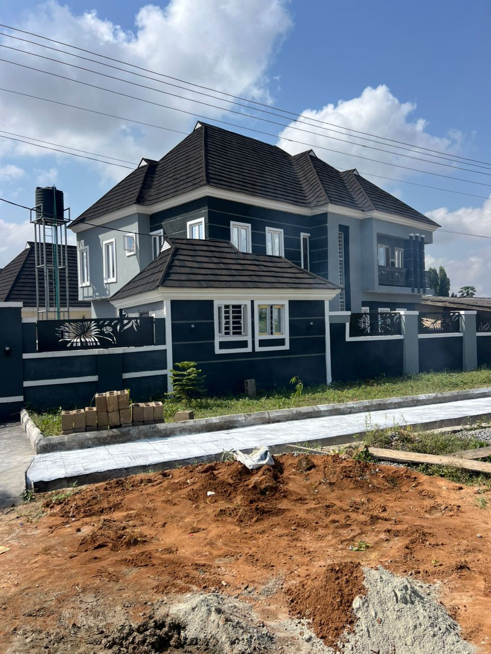 5 Bedroom Duplex with Bq
