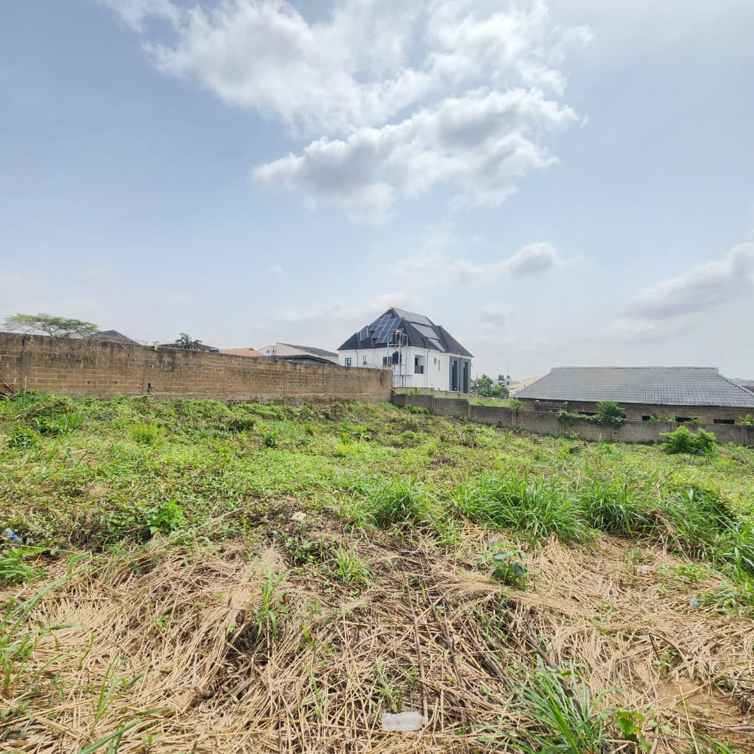 1100sqm of Residential Land in a Gated Estate