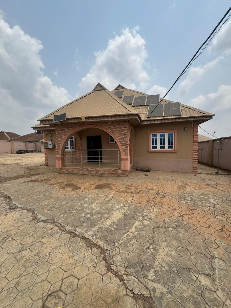 3 bedroom bungalow on 1185sqm