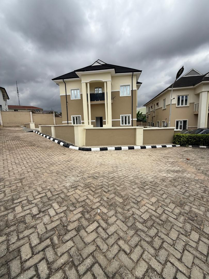 Newly Built 4-Bedroom Detached Duplex