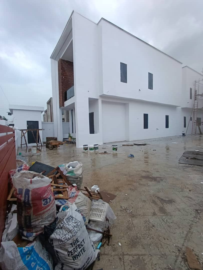 A Newly Built 4-Bedroom Detached Duplex