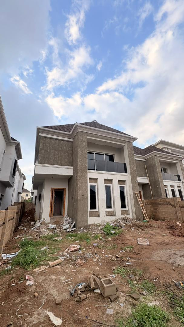 4 Bedroom Duplex