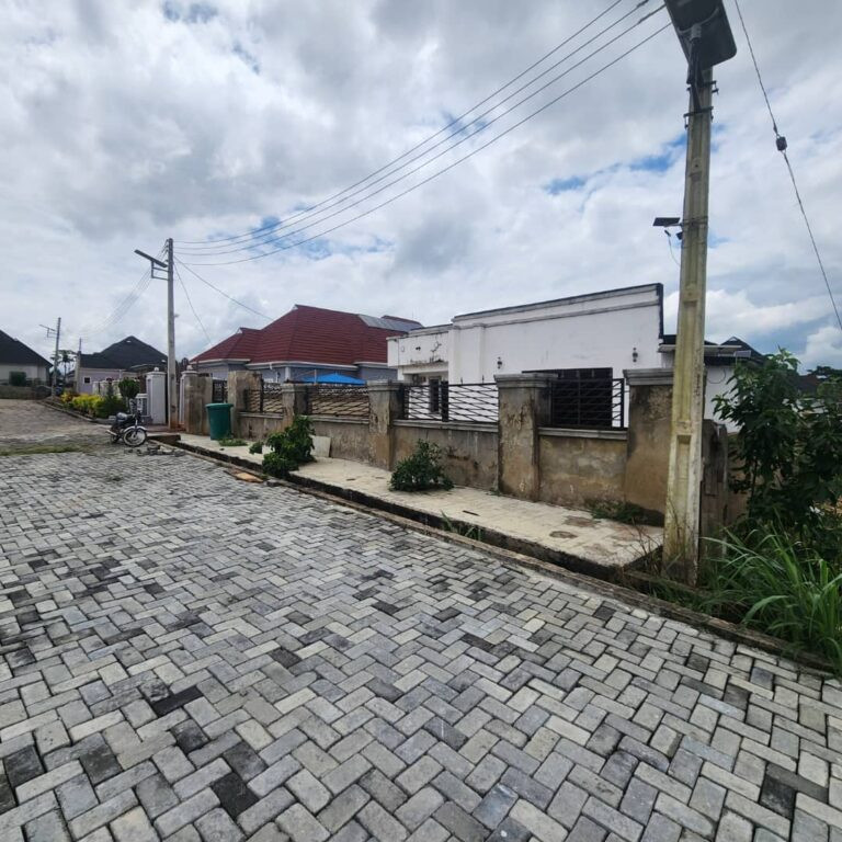 4 bedroom bungalow